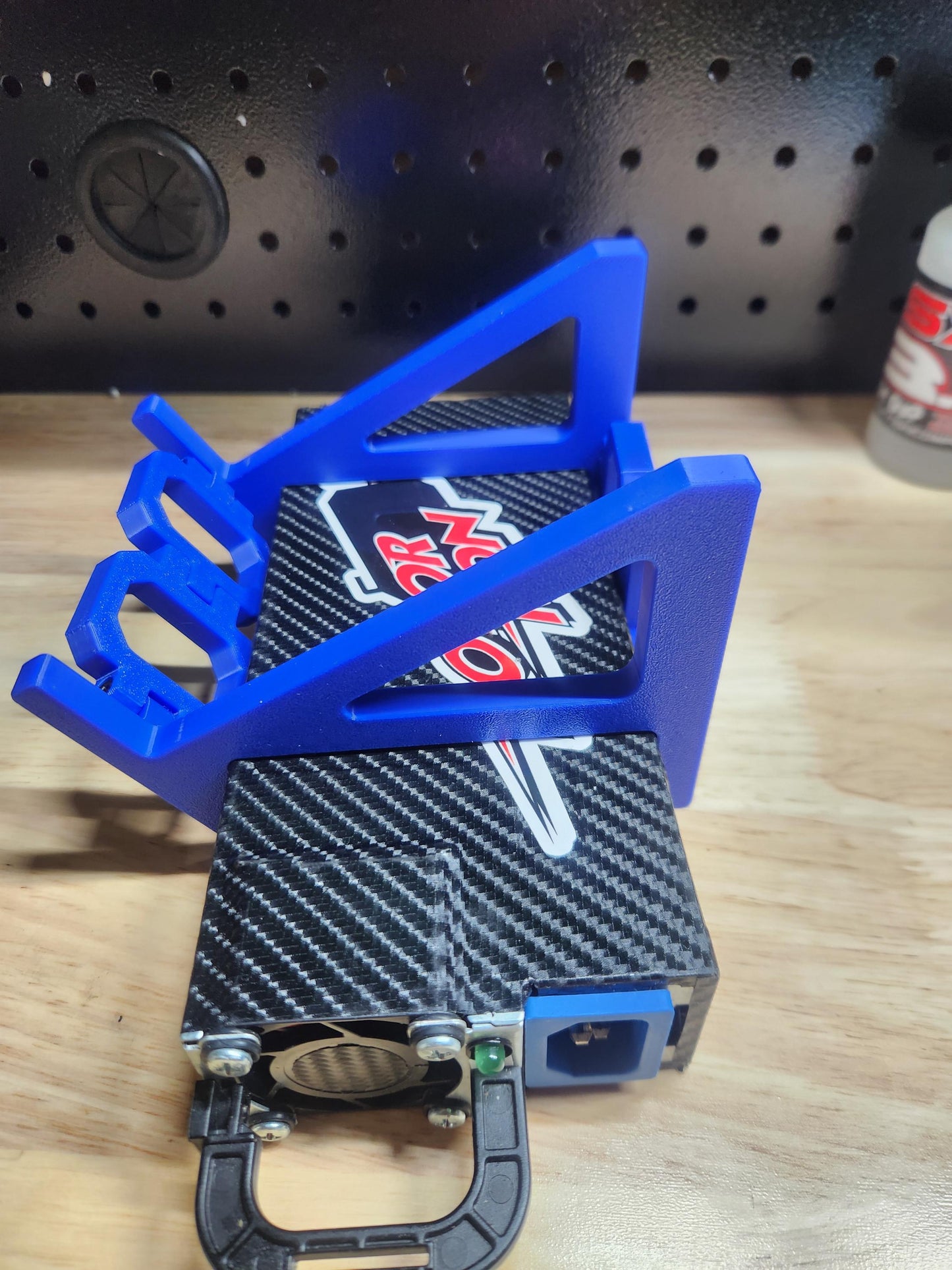 RC iCharger Portable Folding Stand (Bottom Power Supply)