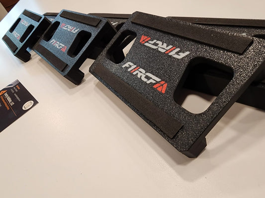 F1-FIA Racing Series F1 car stands Everty Hobbies